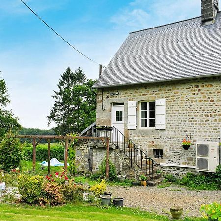 Awesome Home In Saint-Sever-Calvados With Kitchen Esterno foto