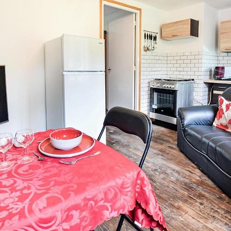 Awesome Home In Saint-Sever-Calvados With Kitchen Esterno foto