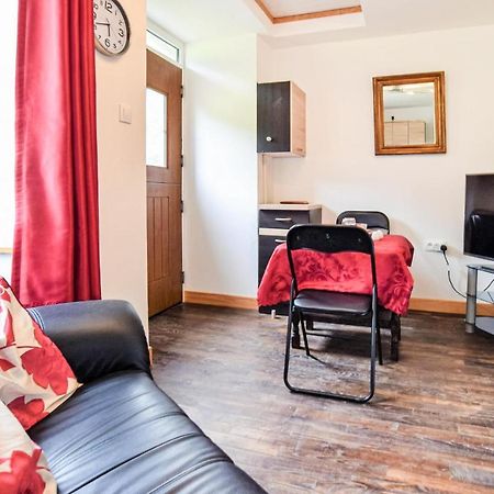 Awesome Home In Saint-Sever-Calvados With Kitchen Esterno foto