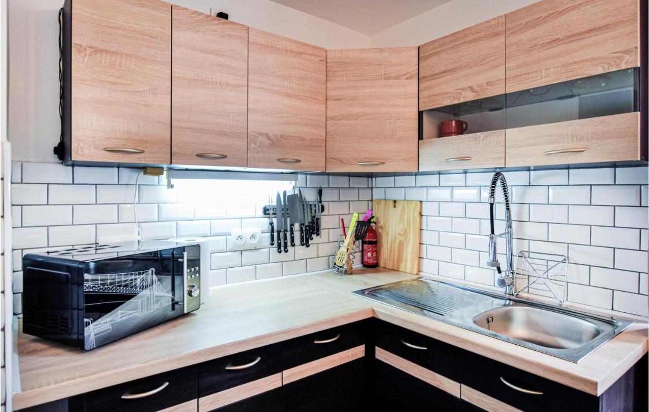 Awesome Home In Saint-Sever-Calvados With Kitchen Esterno foto
